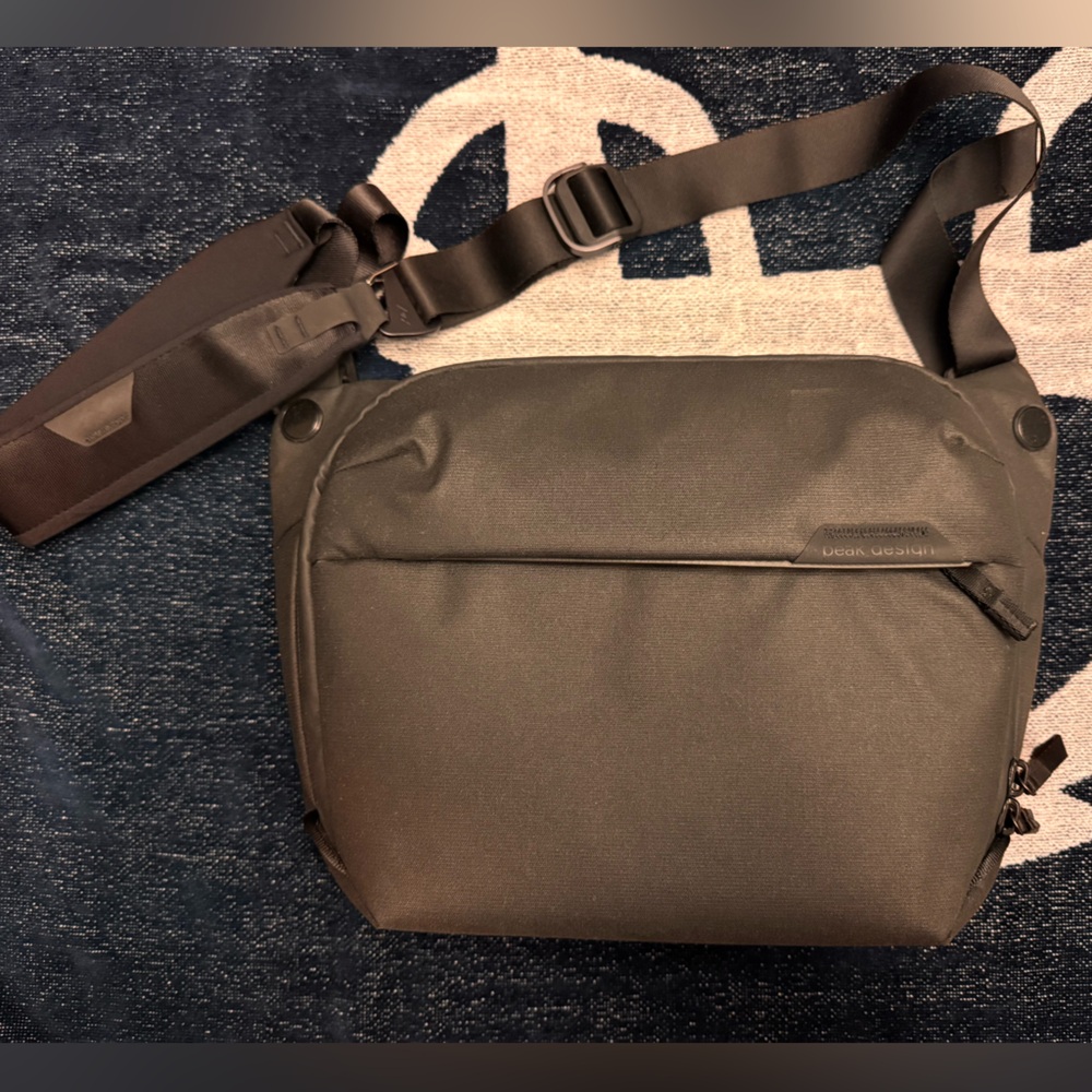 Peak Design Everyday Sling 6L